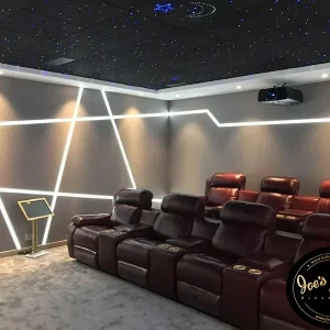 Home Cinema 03: Phòng nghe nhìn đặc biệt đáp ứng nhu cầu kép cho rạp chiếu phim/karaoke.